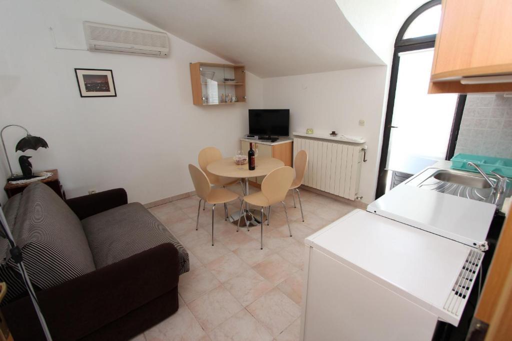 Apartments Milena Rovinj Ruang foto